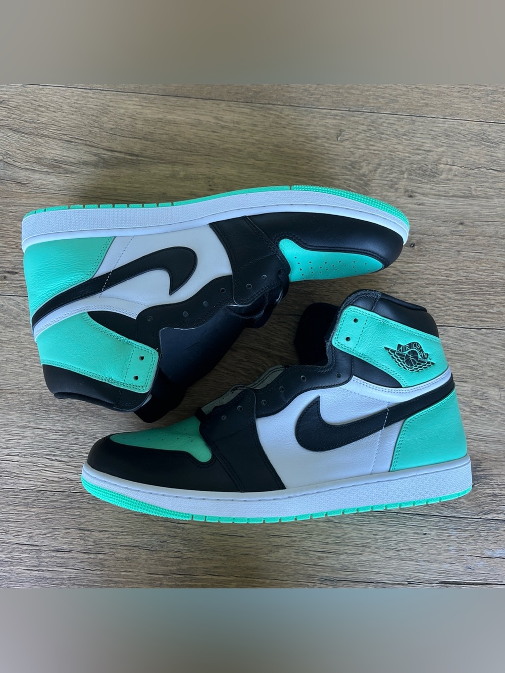 Size 17 Nike Air Jordan 1 Retro High OG Green Glow White Black Mens DZ5485-130